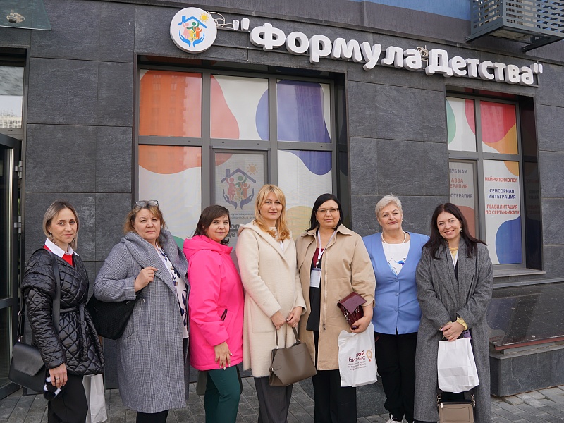 Предприниматели Новосибирской области посетили 20 социальных объектов Уфы